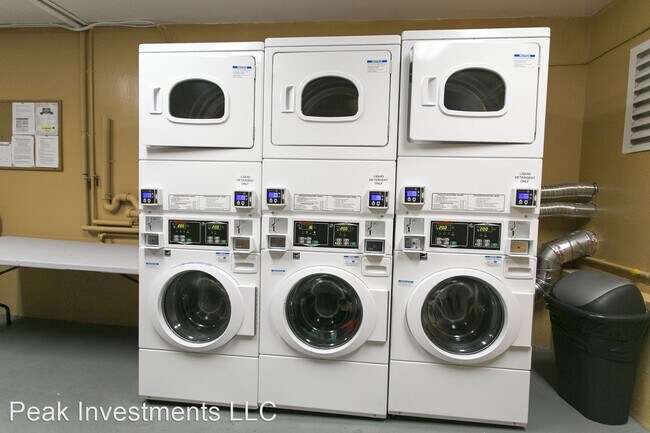 Building Photo - 735 Fathom Dr