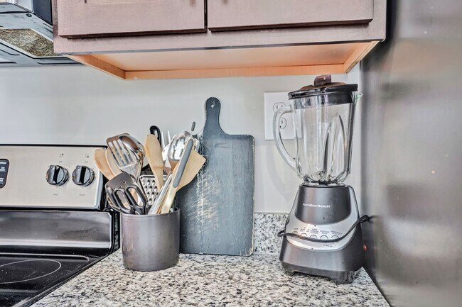 Building Photo - Legacy Executive Retreat | Modern 2BR Townhome for Professionals & Extended Stays