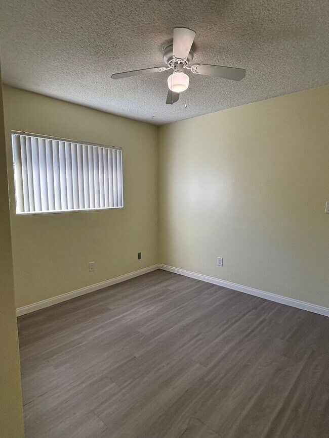 Building Photo - 6065 California Ave