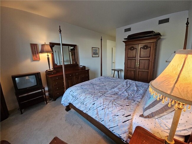 Building Photo - 364 BELLEVUE Avenue UNIT W S