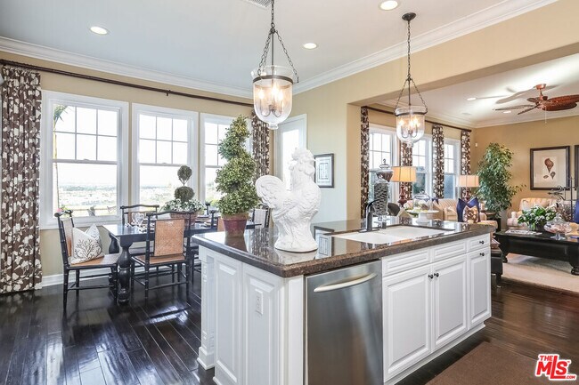 Building Photo - 7391 W Coastal View Dr