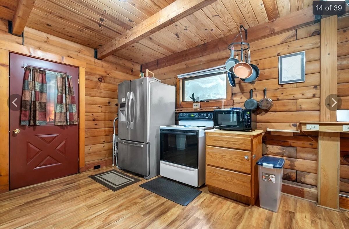 Building Photo - 1214 Timber Run
