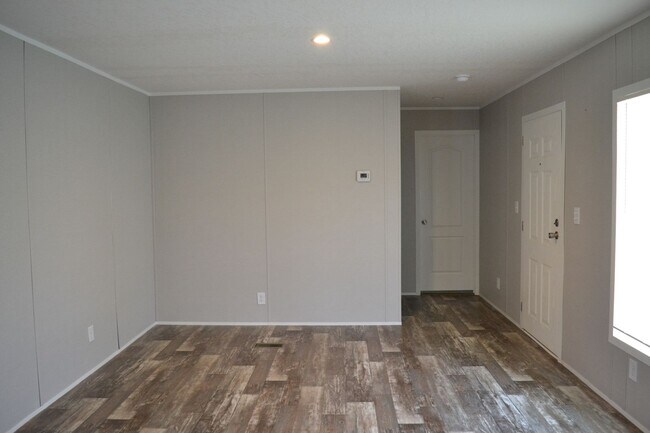 Building Photo - 155 Liles Dr