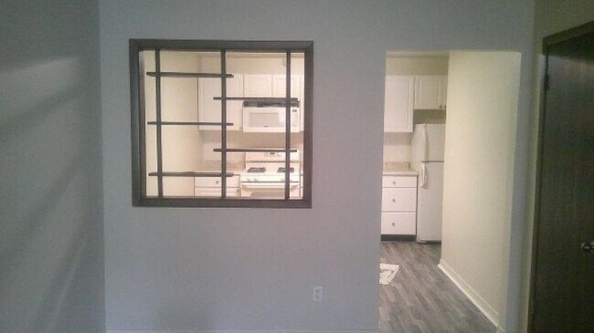 Building Photo - 1508 Woods Ave