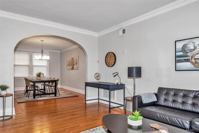 Building Photo - 7557 Buckingham Dr