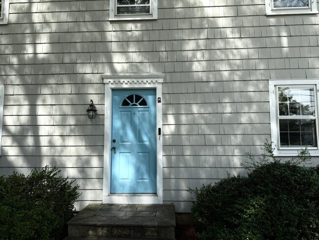 Building Photo - 61 Richmond Hill Rd