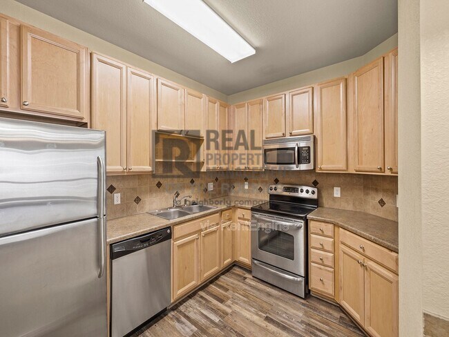 Building Photo - 2133 Krisron Rd