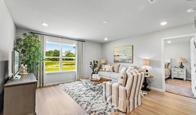 Building Photo - 10652 Paget Dr W