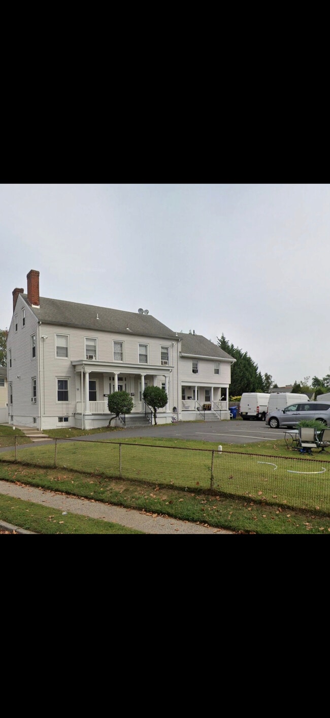 Building Photo - 52 Marlborough Ave