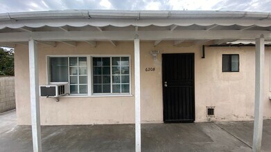 Building Photo - 620 E Saxon Ave