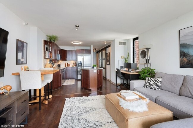 Building Photo - Lakeview with amazing Lake View 1bed/1bath is available for rent now!