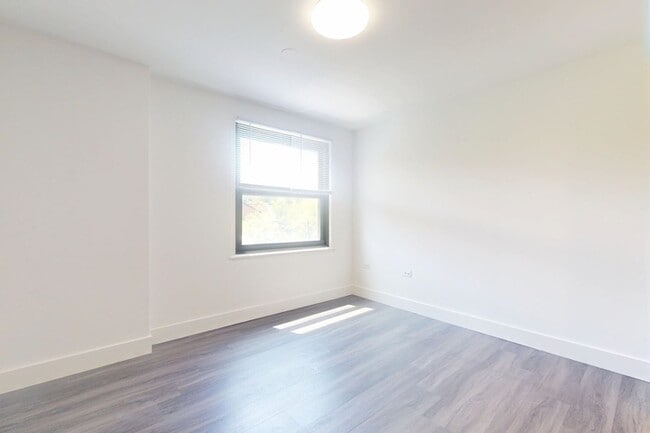 Floorplan - 1400 E. 57th Street