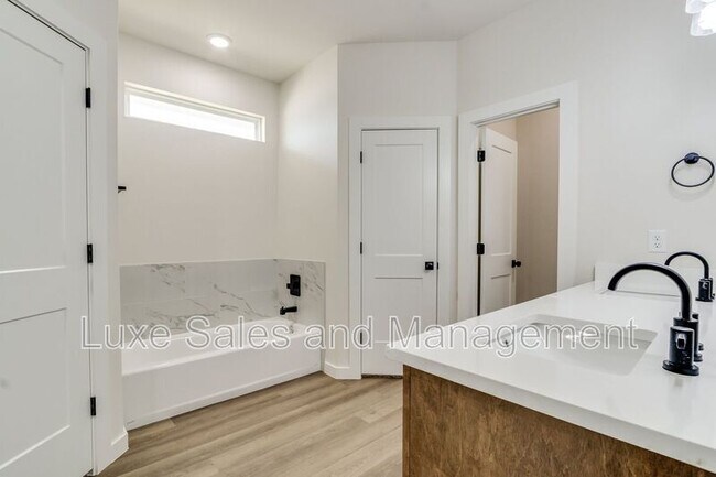 Building Photo - 8329 NW 163rd Ter