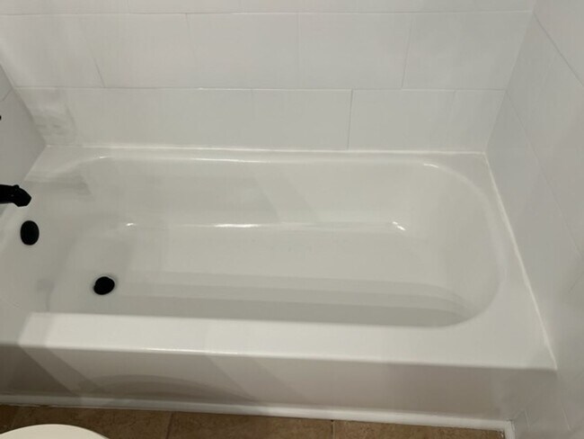 Building Photo - 5745 SW 10th Pl