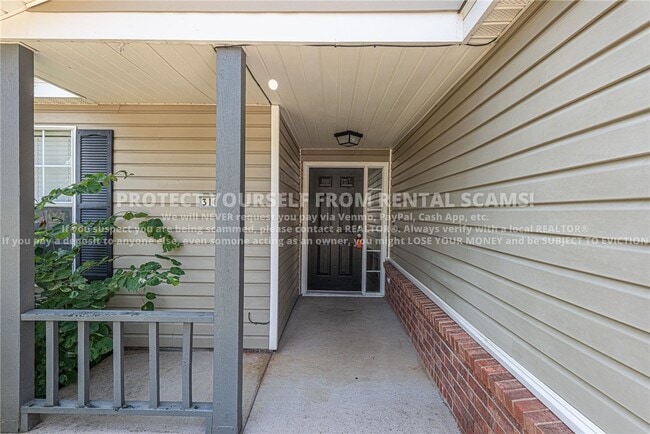 Building Photo - 3161 W Oakfield St