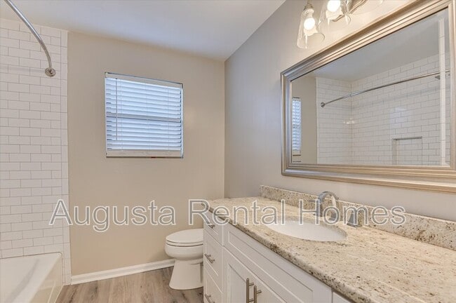 Building Photo - 1404 Johns Rd