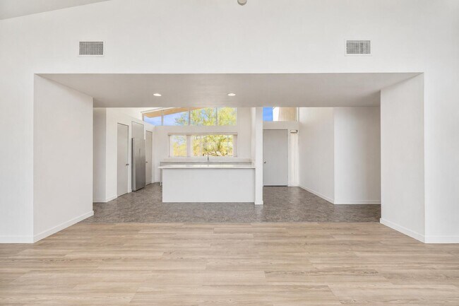 Building Photo - 67645 Long Canyon Ln
