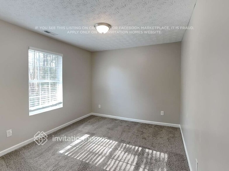 Building Photo - 6741 Mason Creek Rd