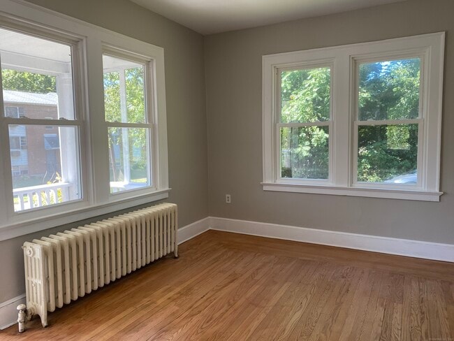 Building Photo - 301 Terrace Ave