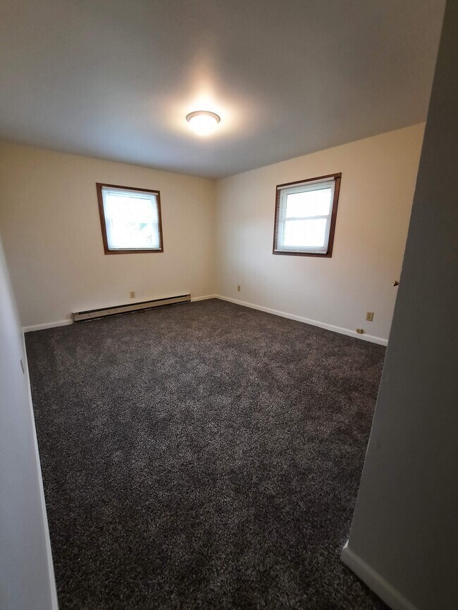 Building Photo - 3039 Runway Ave