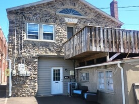 Building Photo - 15 W Oakland Ave