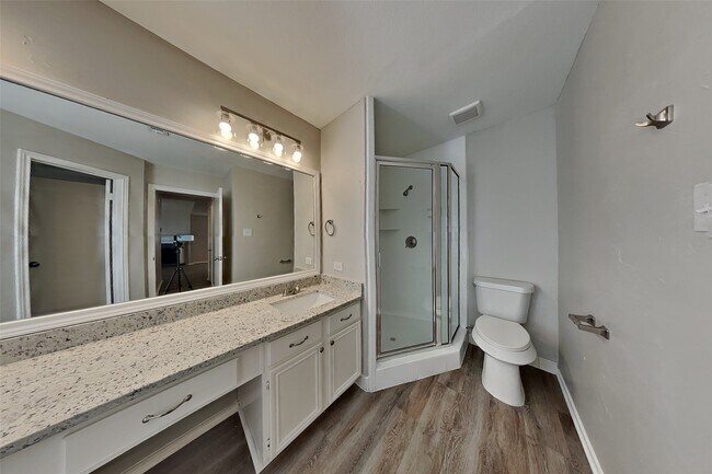 Building Photo - 16819 Kettle Creek Dr