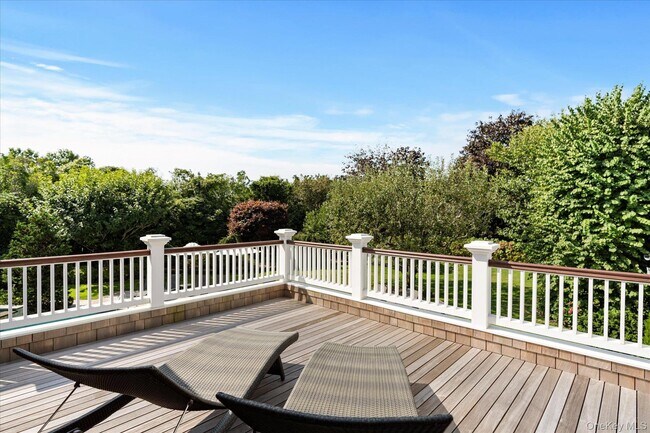 Building Photo - 231 Flying Point Rd