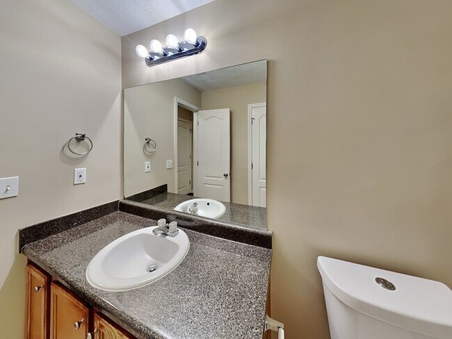Building Photo - One Month Free! Nice 3 Bedroom Home locate...