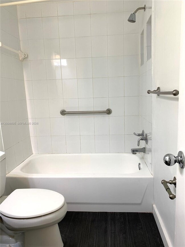 Building Photo - 1515 West Ave