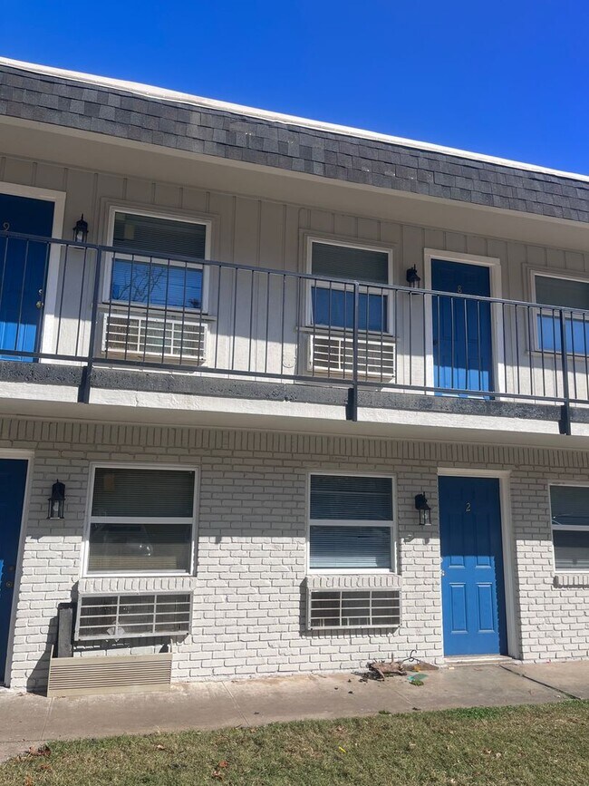 Interior Photo - TO CORNERSTONE APARTMENTS