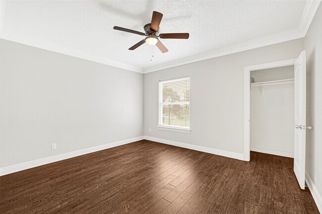Building Photo - 7125 Gillen St
