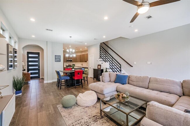 Building Photo - 8404 Safeguard St