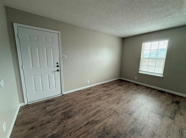 Building Photo - 6110 Wheless Cove