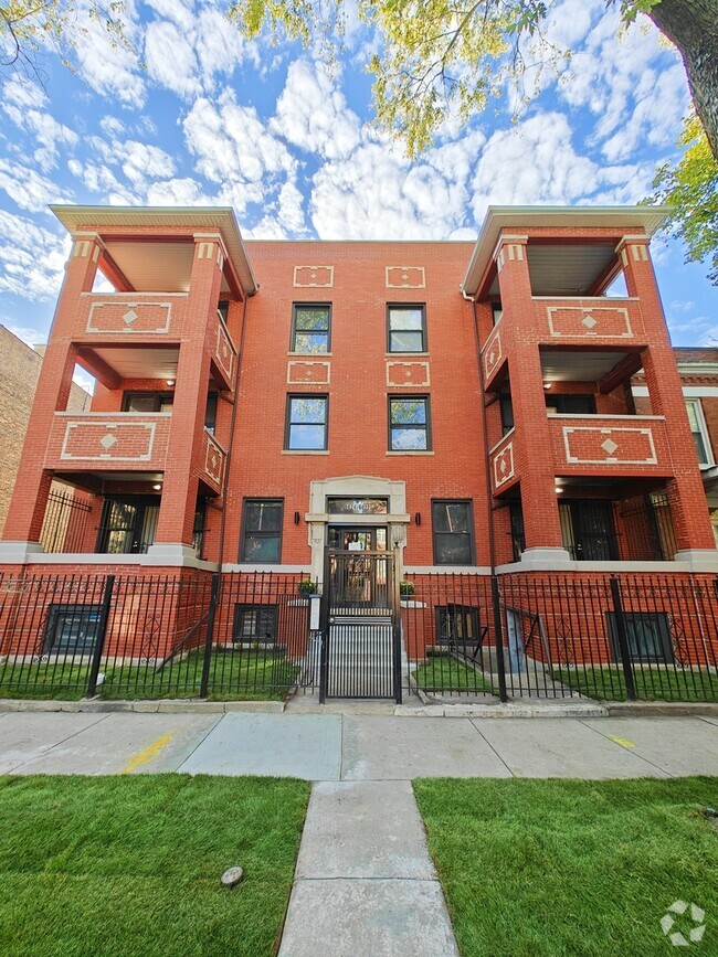 Building Photo - 6022 S Eberhart Ave