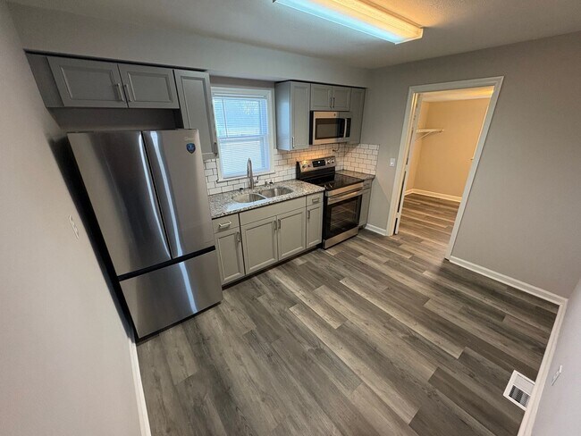 Building Photo - For Lease - Single Family Home in Lebanon