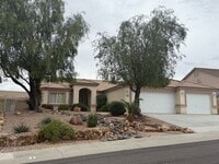 Building Photo - 3BR 2 Ba Beautiful Home at Bullhead Parkway w/3 Door Boat Deep Garage