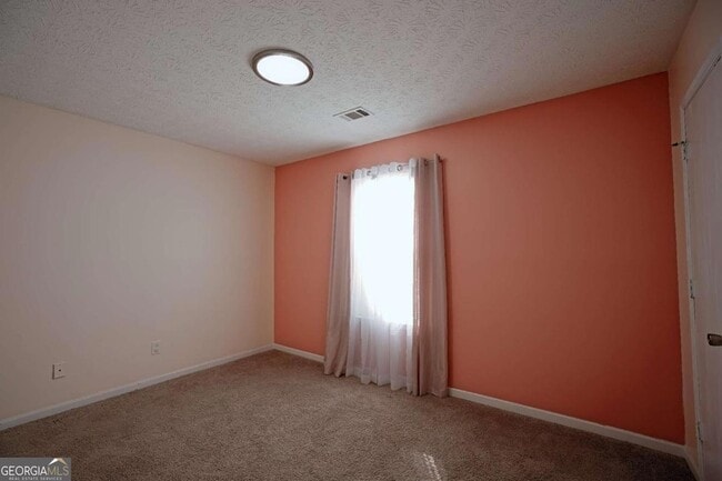 Building Photo - 1528 Carriage Ln
