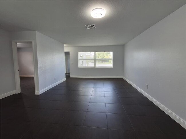 Building Photo - 3731 NW 110th Ave