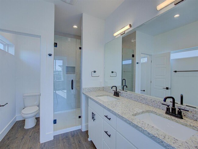 Building Photo - 20507 Bonanza