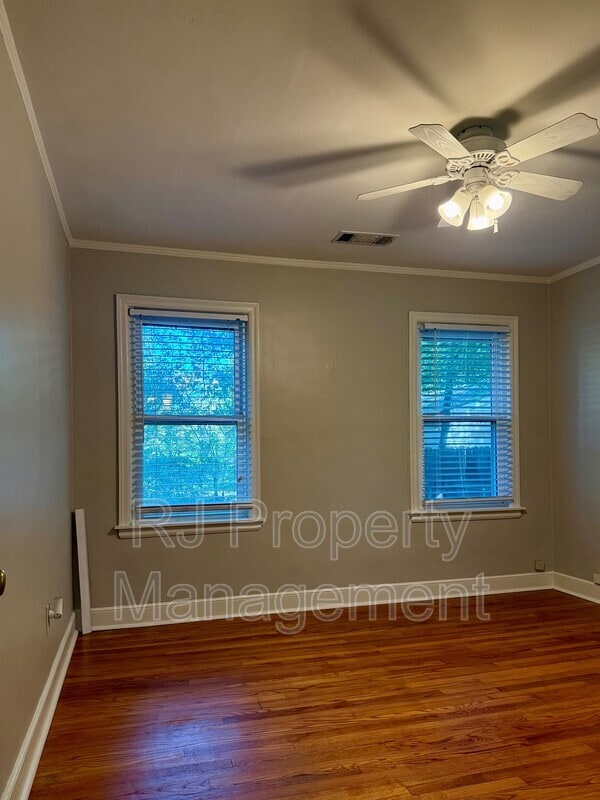 Building Photo - 2888 Midland Ave