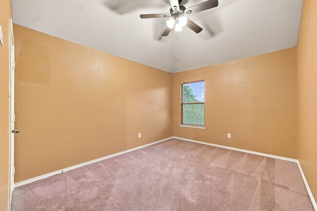 Building Photo - 16551 Pentonshire Ln
