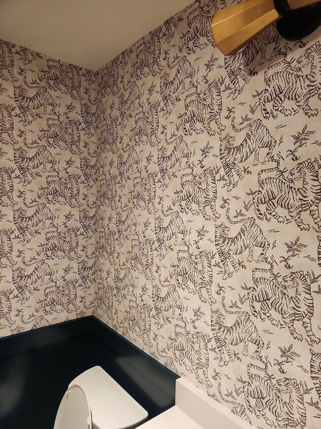 Building Photo - 1315 16th Ave S