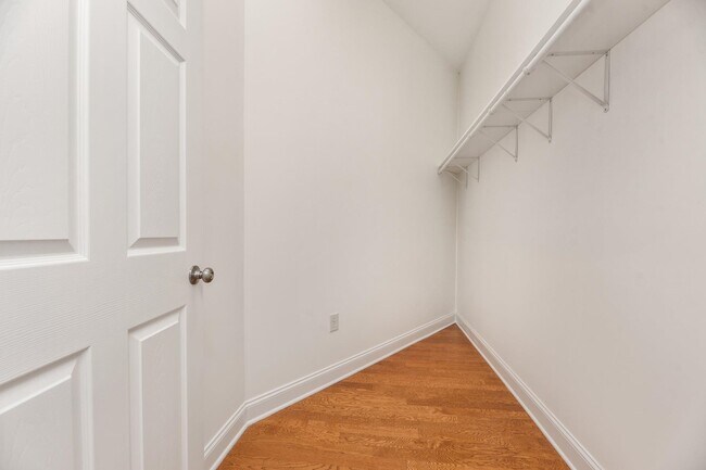 Building Photo - 311 Washington St