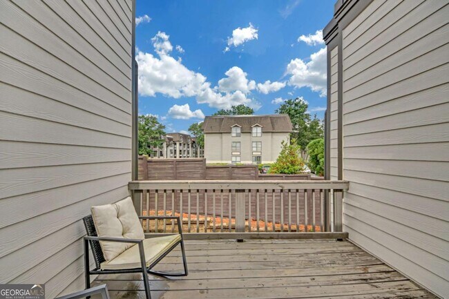 Building Photo - 860 Stonehill Ln