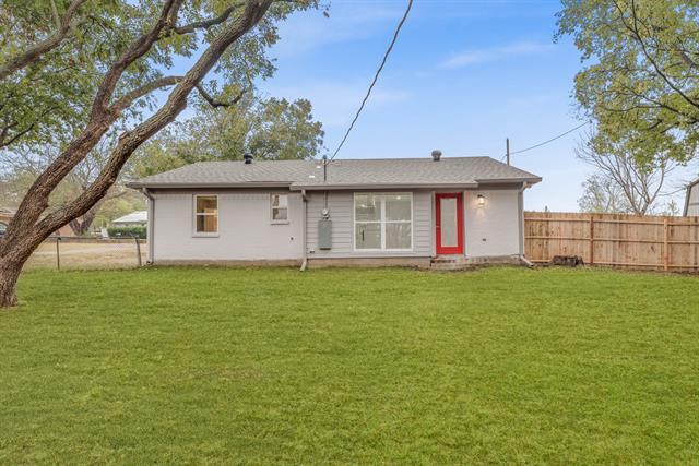 Building Photo - 313 Clearwood Dr