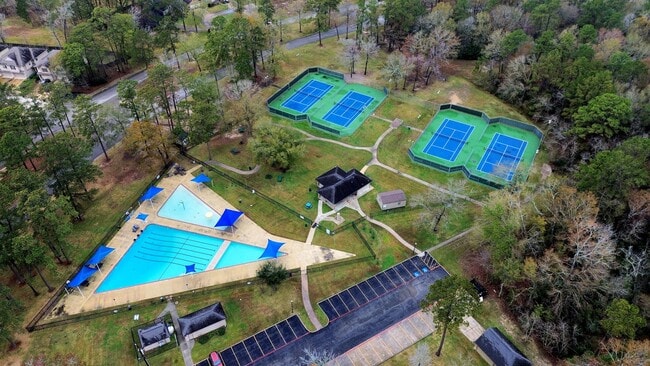 Building Photo - 16130 Beachside Pl