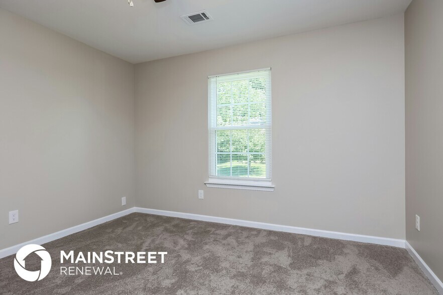 Building Photo - 3900 Glasgow Ct