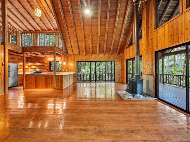 Building Photo - 3 bedrooms 2 bathroom with a large Loft for generational living + storage shed