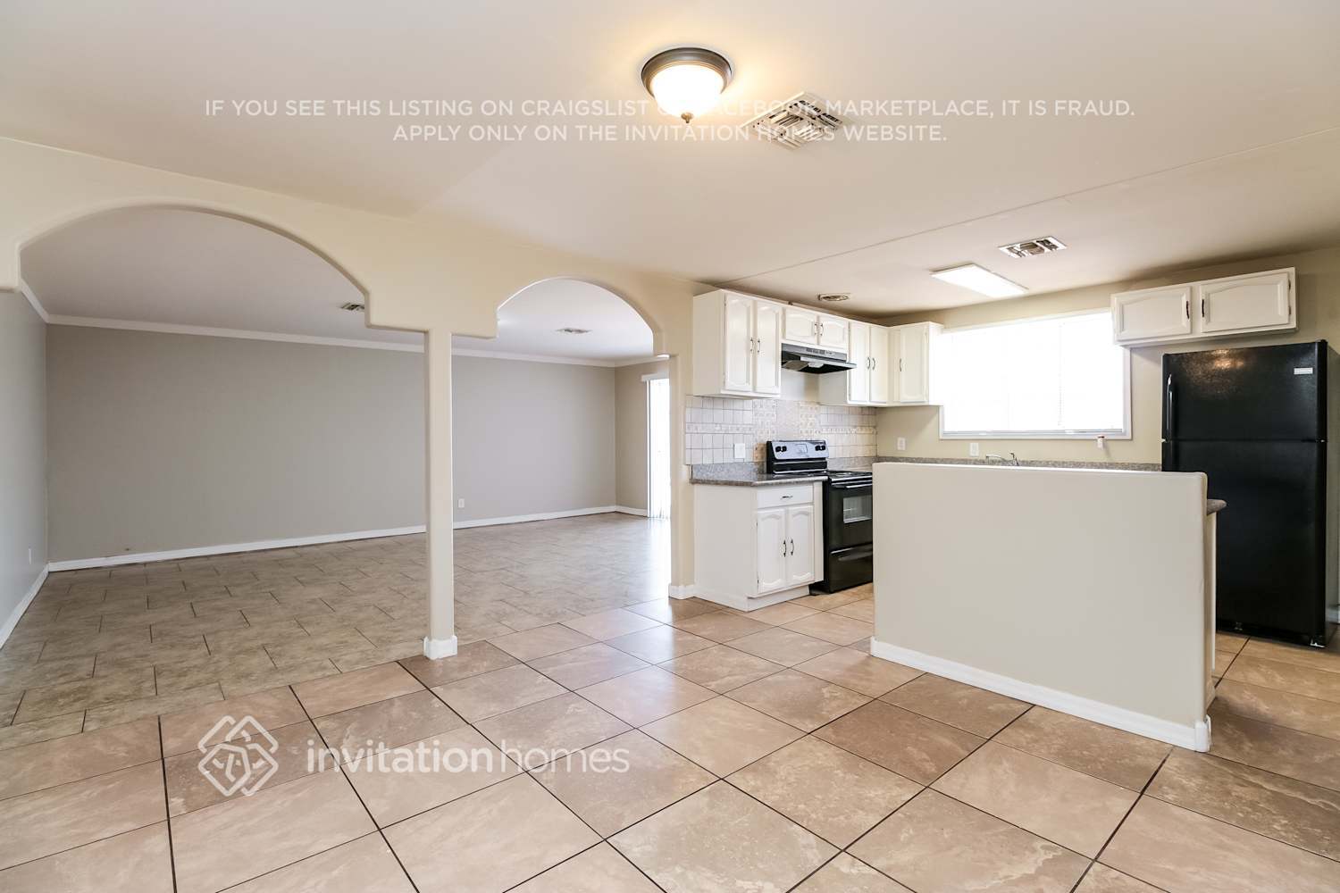 Building Photo - 4824 W Catalina Dr