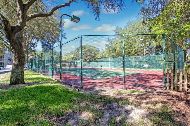 Building Photo - 9 Arbor Club Dr